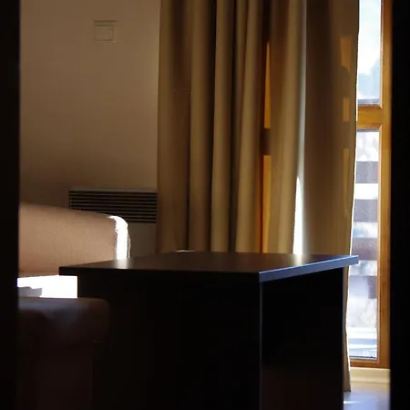 Hotel Banderitsa 4*
